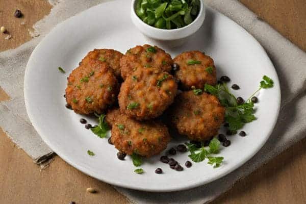 bolinho-de-feijão-fradinho-com-ora-pro-nóbis